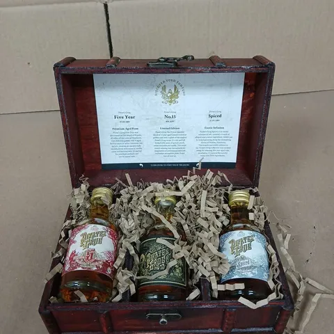 PIRATE'S GROG ORIGINAL RUM MINIATURES 3X50ML - COLLECTION ONLY