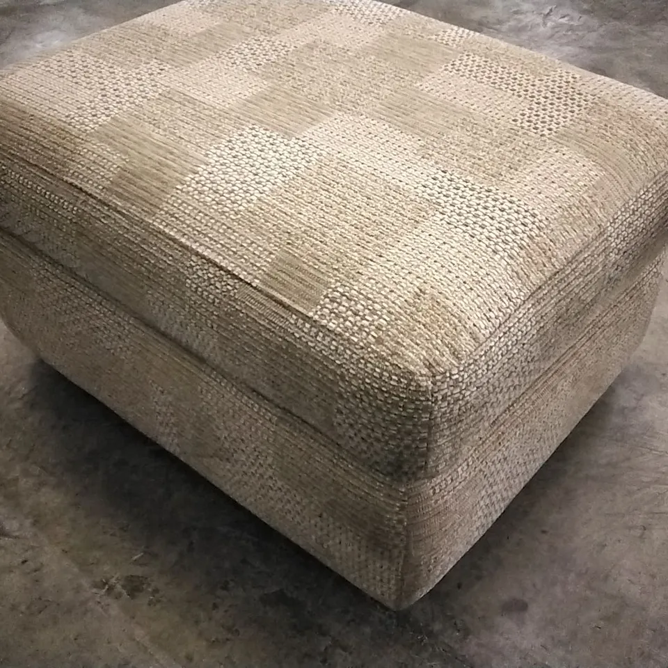 QUALITY BRITISH DESIGNED & MANUFACTURED G PLAN AVON 19 STORAGE FOOTSTOOL FARO SAND FABRIC