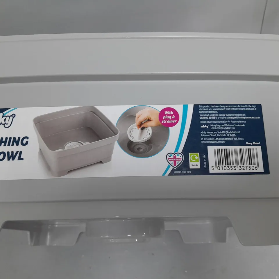 MINKY WASHING UP BOWL WITH PLUG & STRAINER