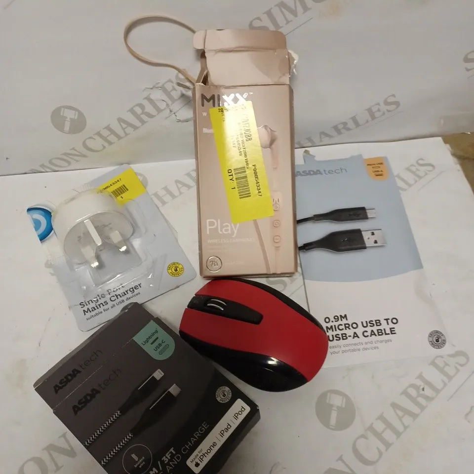LOT OF APPROX FIVE TO INCLUDE 3FT CHARGE CABLE , MOUSE ETC