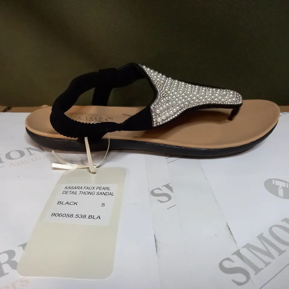 KASARA FAUX PEARL DETAIL THONG SANDAL - SIZE 5