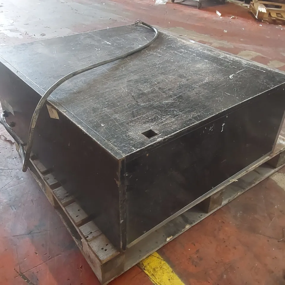 HOSTEK COMMERCIAL PIZZA OVEN