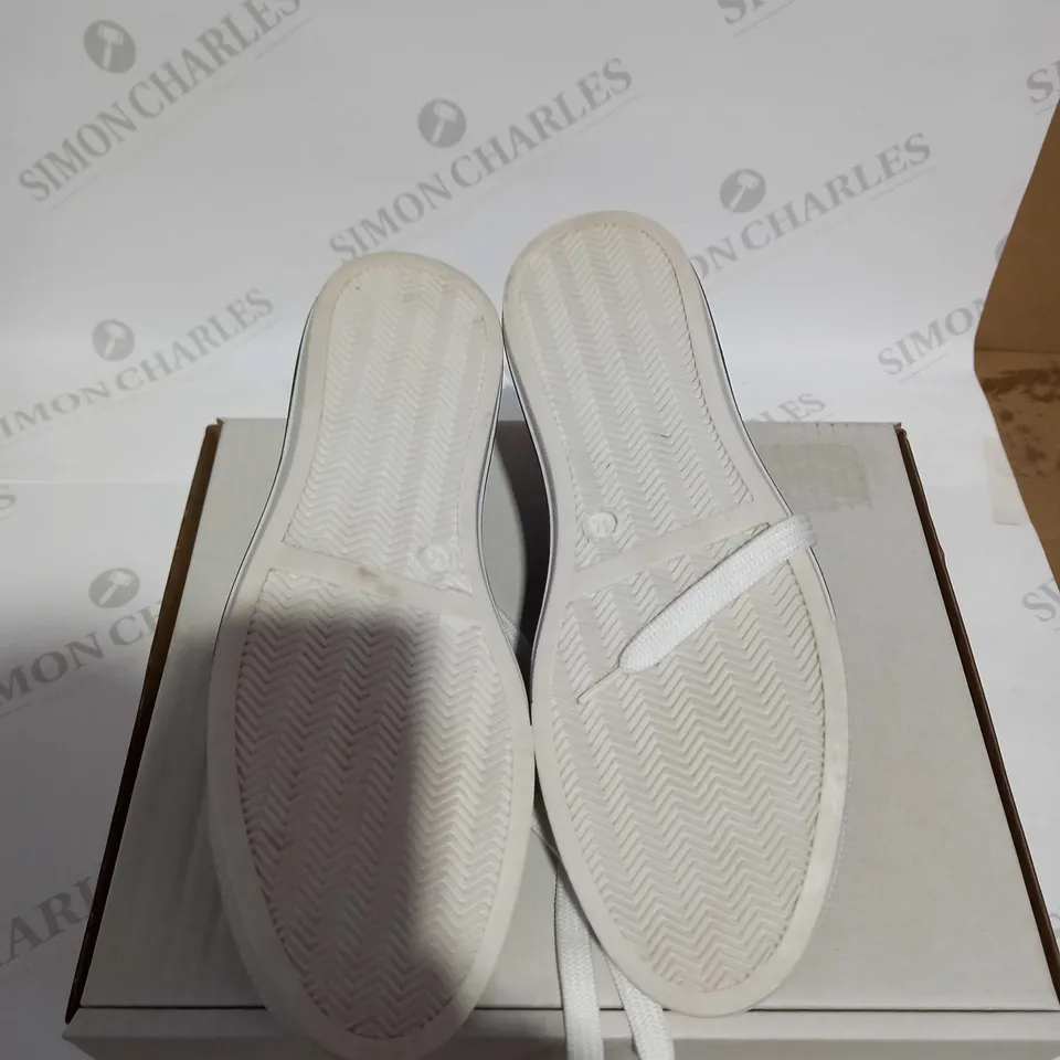 MODA IN PELLE BLUE LACED TRAINERS - SIZE 6.5