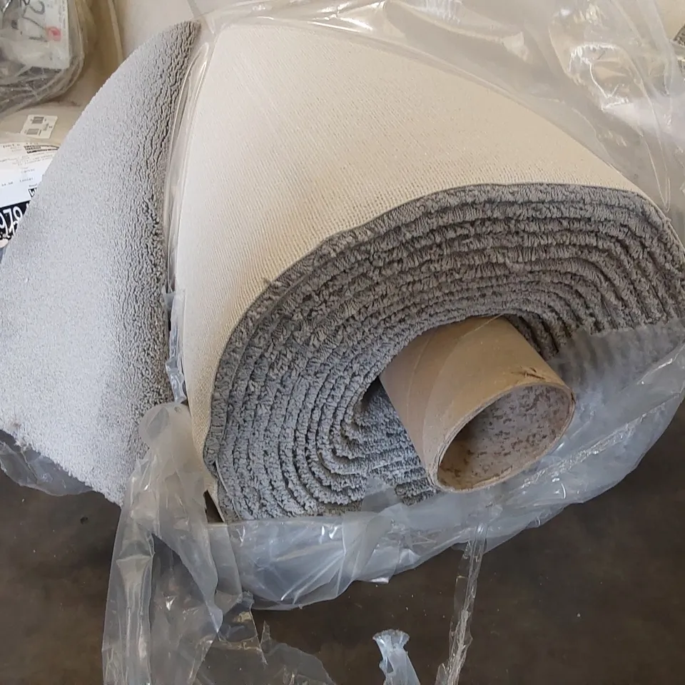 ROLL OF QUALITY EC HEARTLAND ULTRA STANKLYN CARPET // SIZE: APPROX 5 X 11.3m