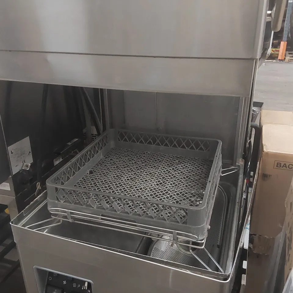DC PD1350A CP IS D COMMERCIAL PASS THROUGH DISHWASHER