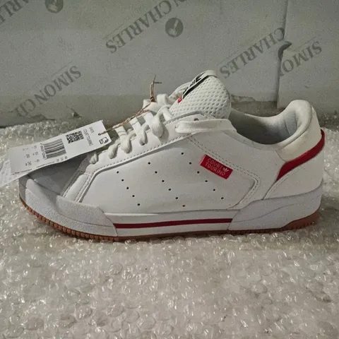 ADIDAS COURT TOURINO TRAINERS – WHITE, UK 6.5 – WITH TAGS
