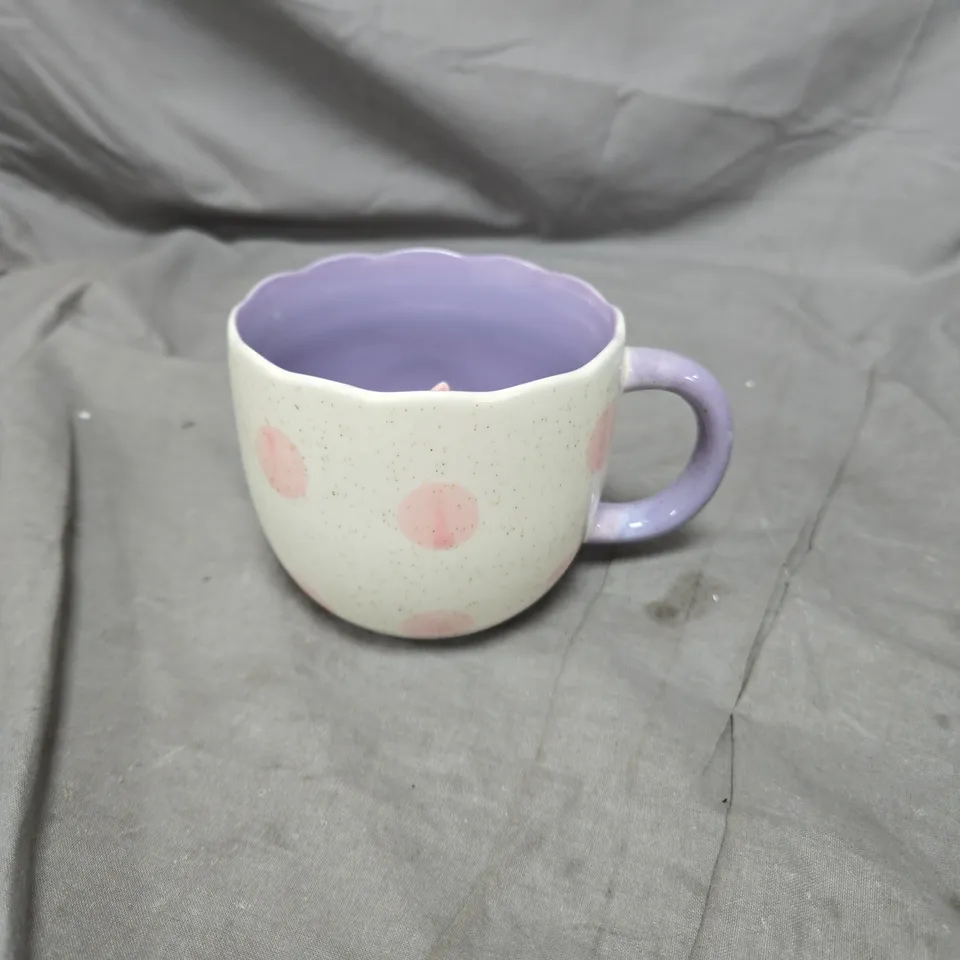 SASS & BELLE CAT SURPRISE MUG – LILAC INTERIOR, WHITE WITH PINK POLKA DOTS, CAT FIGURINE INSIDE