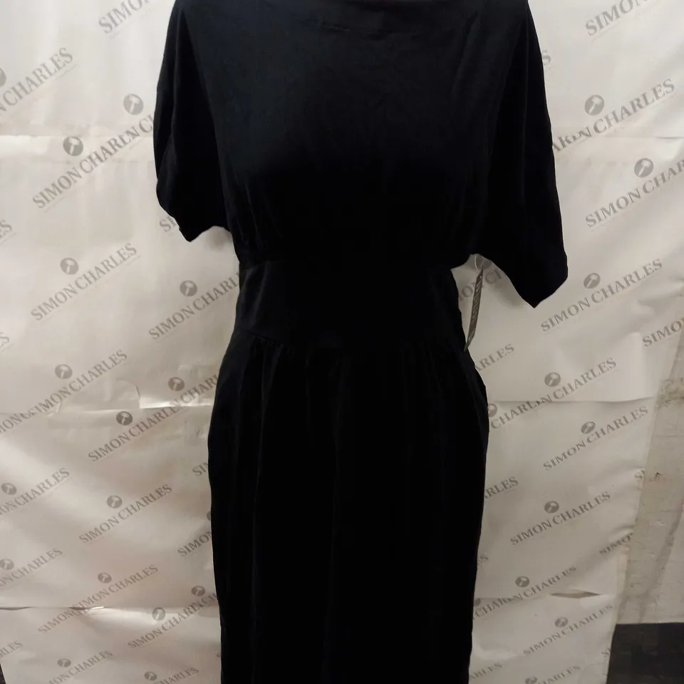 WYSE NICO JERSEY DRESS IN BLACK - 3