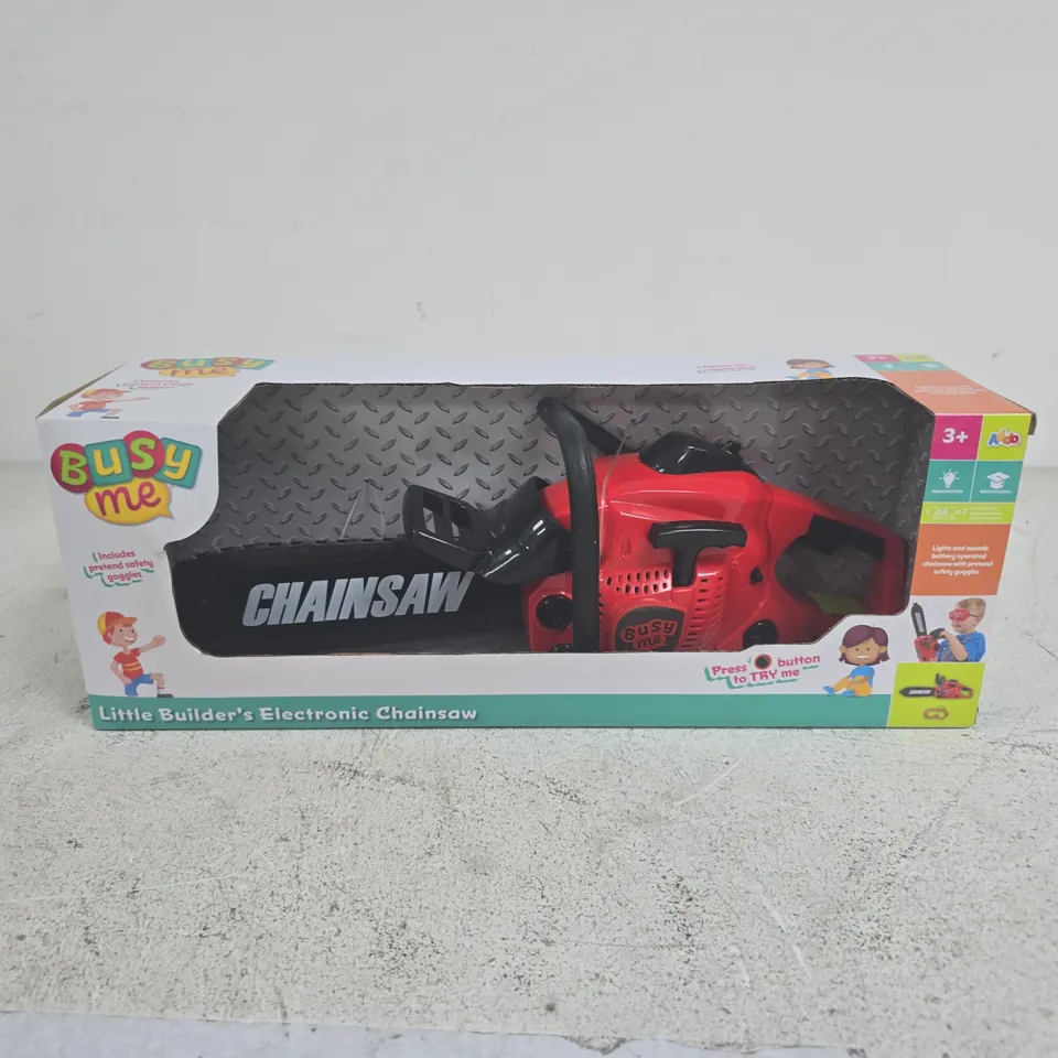 BOXED BUSY ME LITTLE BUILDERS ELECTRONIC CHAINSAW TOY
