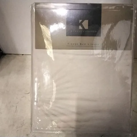 BRAND NEW KELLY HOPPEN DUVET SET , TAUPE, KING SIZE