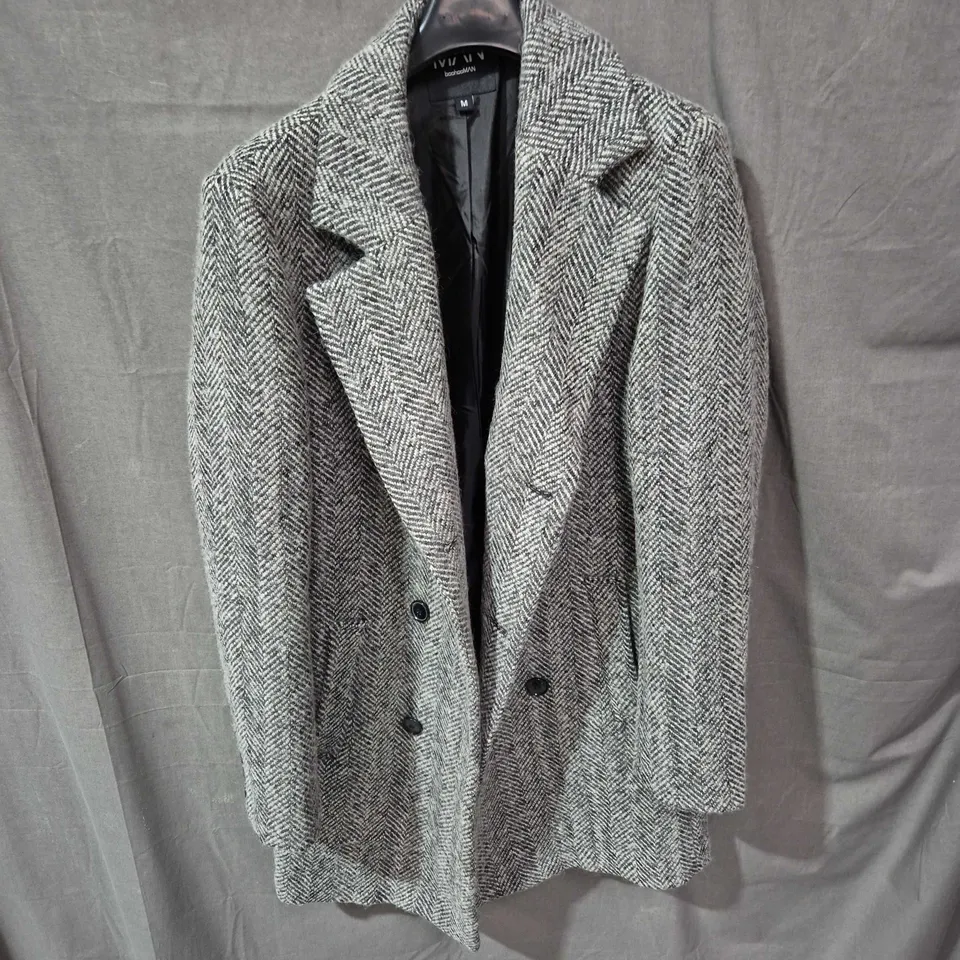 BOOHOOMAN MEN'S WOOL-BLEND HERRINGBONE OVERCOAT – SIZE M