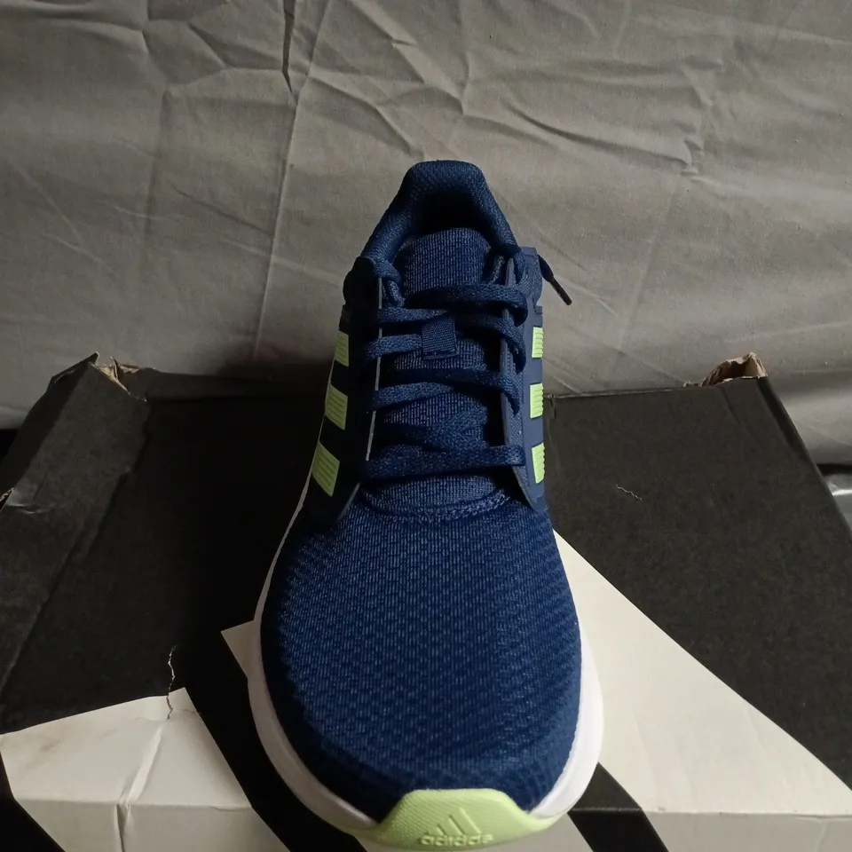 BOXED PAIR OF ADIDAS GALAXY 6M RUNNING SHOES – UK SIZE 8.5