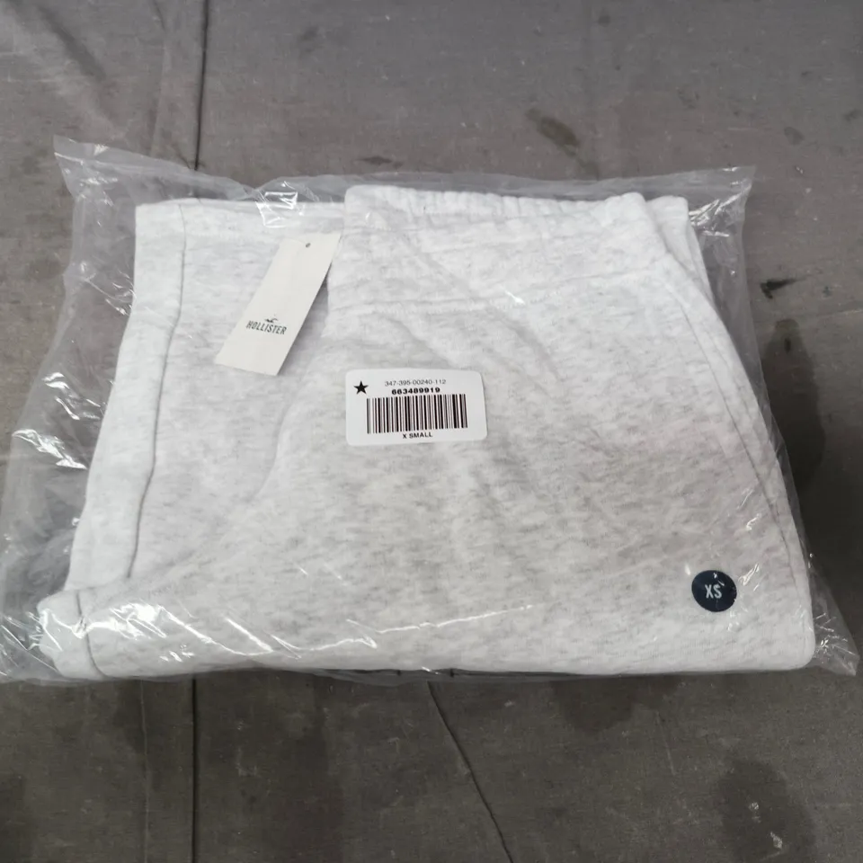 BAGGED HOLLISTER FLEECED JOGGERS - SIZE XS