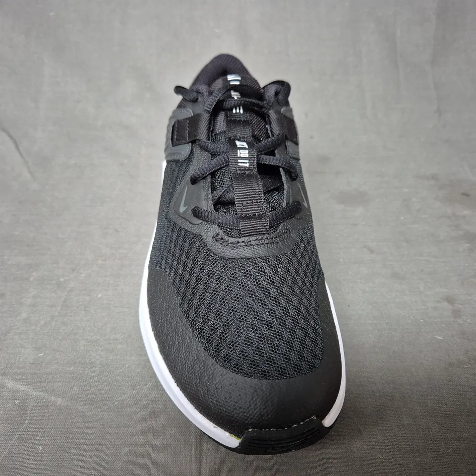 BRAND NEW BOXED PAIR OF NIKE MC TRAINERS IN BLACK/WHITE UK SIZE 3