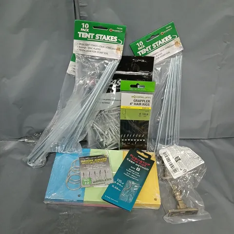 APPROXIMATELY 15 ASSORTED HOUSEHOLD ITEMS TO INCLUDE GRAPPLER HAIR RIGS, TENT PEGS, PAPER, ETC