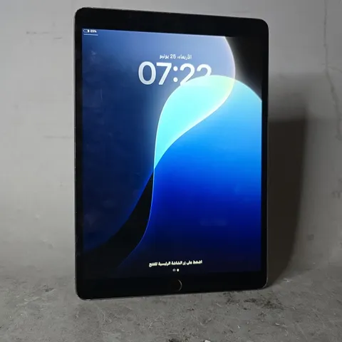 APPLE IPAD AIR A2152