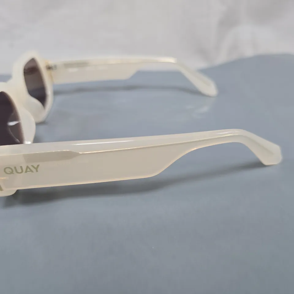 QUAY WHITE RECTANGULAR SUNGLASSES WITH BROWN LENSES
