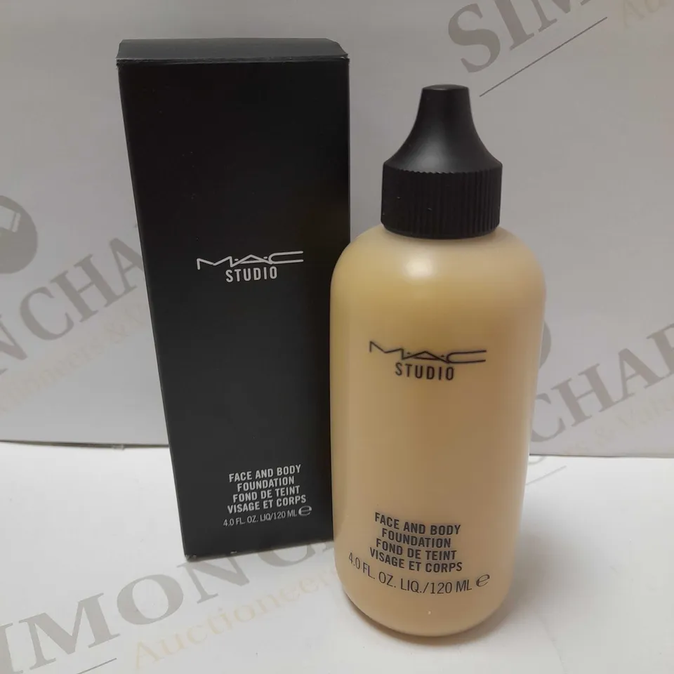 M.A.C STUDIO FACE AND BODY FOUNDATION 120ML - C1