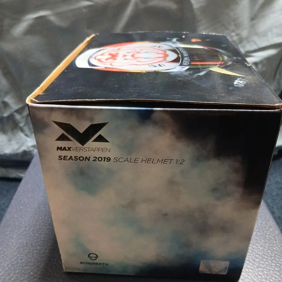 MAX VERSTAPPEN 2019 SEASON SCALE HELMET 1:2 BY SCHUBERTH – RED BULL RACING (ASTON MARTIN LIVERY) – BOXED