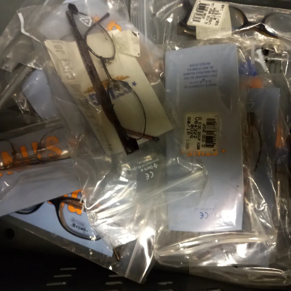 APPROXIMATELY 10 ASSORTED DE RIGO STING GLASSES TO INCLUDE MODELS 4314, 4322, 4313, 4403 ETC. 