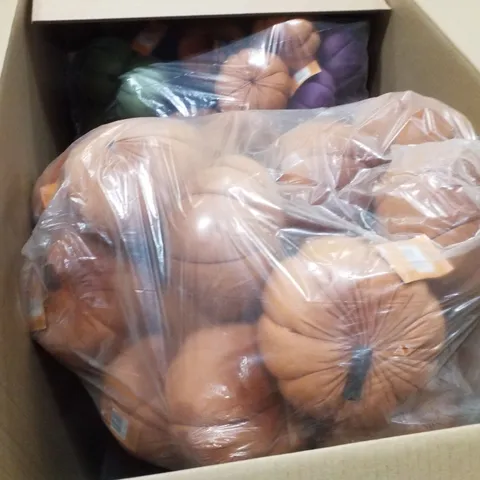 PALLET CONTAINING ASSORTED HALLOWEEN DECORATIONS INCLUDING PLUSH PUMPKINS, SPIDER DECORATIONS, PLUSH BAT BAGS & MACHE PUMPKINS