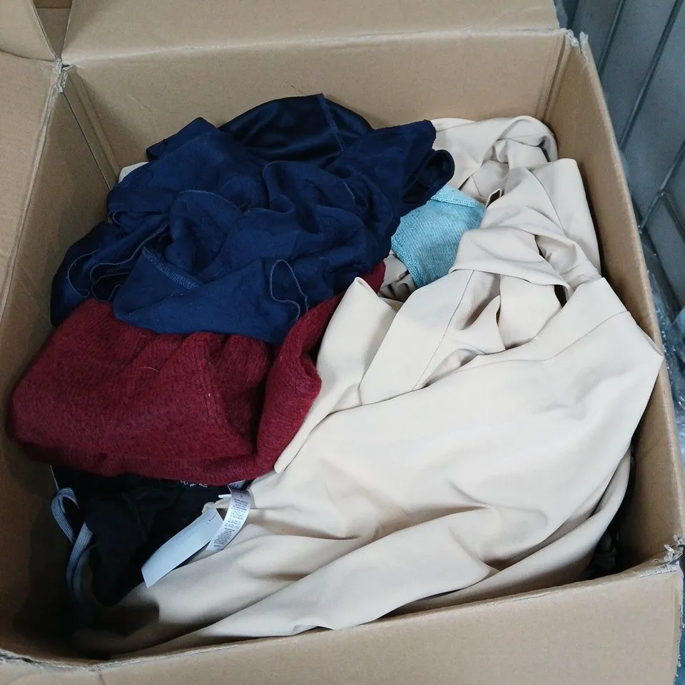 BOX OF APPROXIMATELY 15 ASSORTED CLOTHING ITEMS INCLUDING BUTTON THROUGH CARDIGAN , V NECK SLEEVELESS DRESS AND TRACKSUIT BOTTOMS 