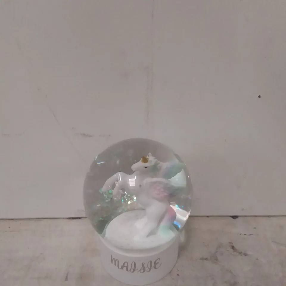 BOXED PERSONALISED UNICORN SNOW GLOBE RRP £15