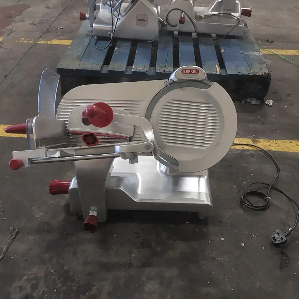 BERKEL SLICER BSPGL04011AOF COMMERCIAL MEAT SLICER