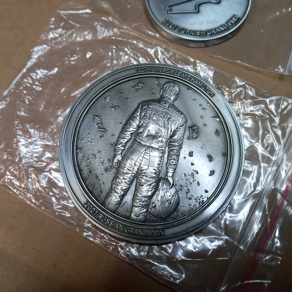 LEWIS HAMILTON WINNERS MEDAL SET