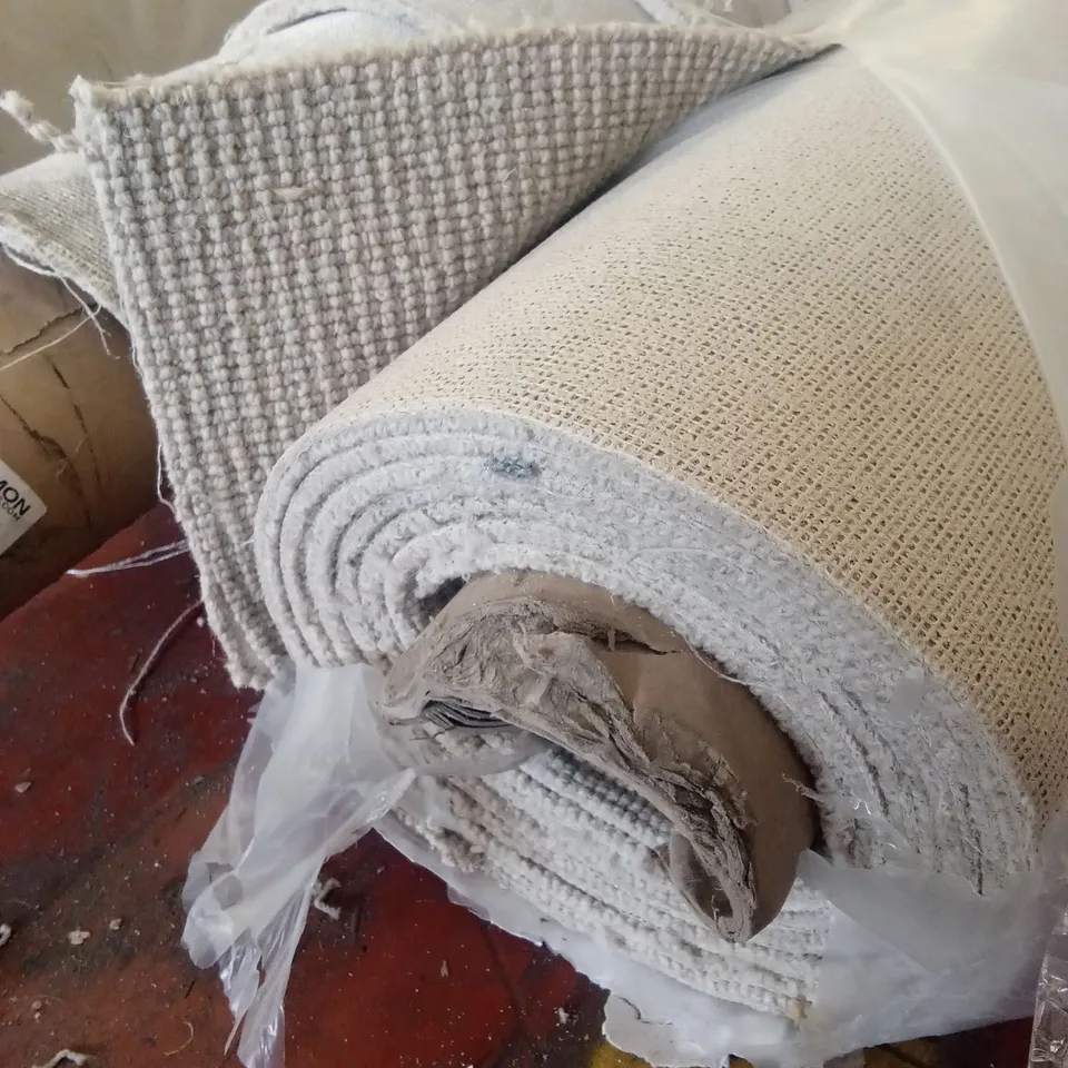ROLL OF QUALITY SISAL WEAVE CLASSIC FLAXEN CARPET // APPROX SIZE: 4.15 x 5m