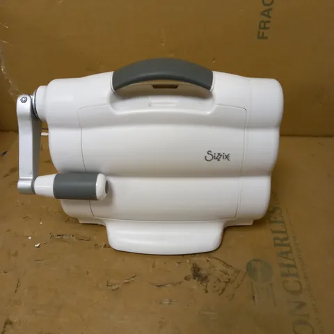 SZZIX BIG SHOT FOLDAWAY MACHINE WHITE AND GRAY 