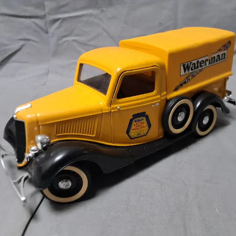 SOLIDO FORD V8 DIE CAST CAR