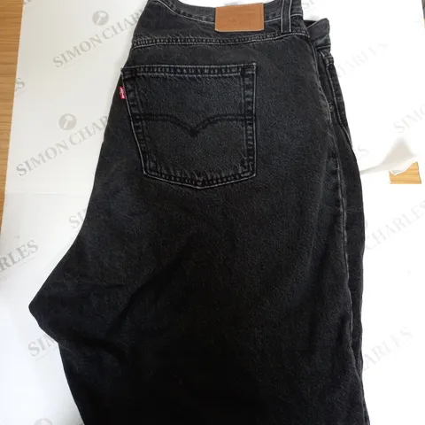 LEVIS STRAUSS 80'S MOM JEANS SIZE 18