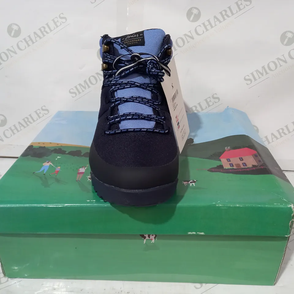 BOXED PAIR OF JOULES CHEDWORTH WATERPROOF SHOES IN NAVY/BLUE/PINK UK SIZE 6