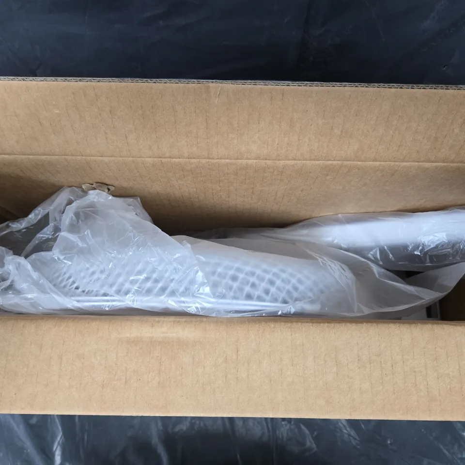 BOXED WOODPECKER PEDESTAL FAN IN WHITE 