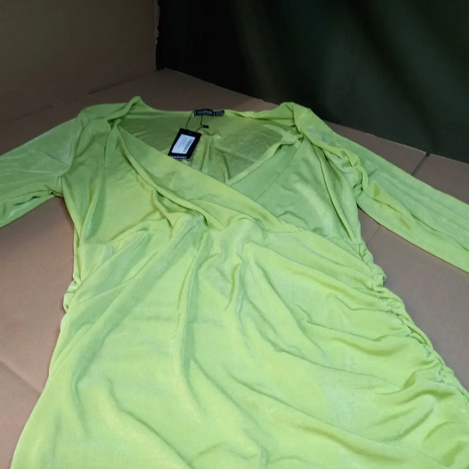 BOOHOO PLUS LIME ACETATE WRAP DRESS - SIZE 20
