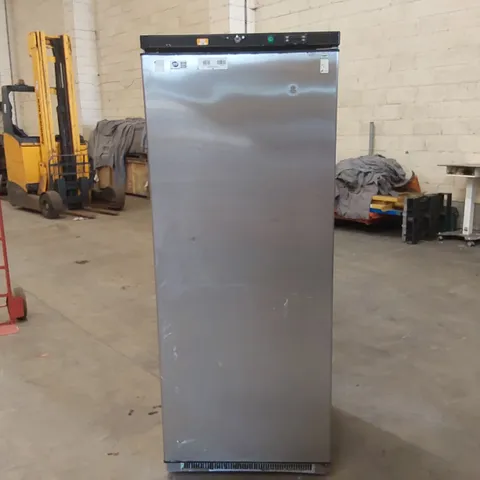 COMMERCIAL L500XF FRIDGE OR FREEZER (UNSPECIFIED)