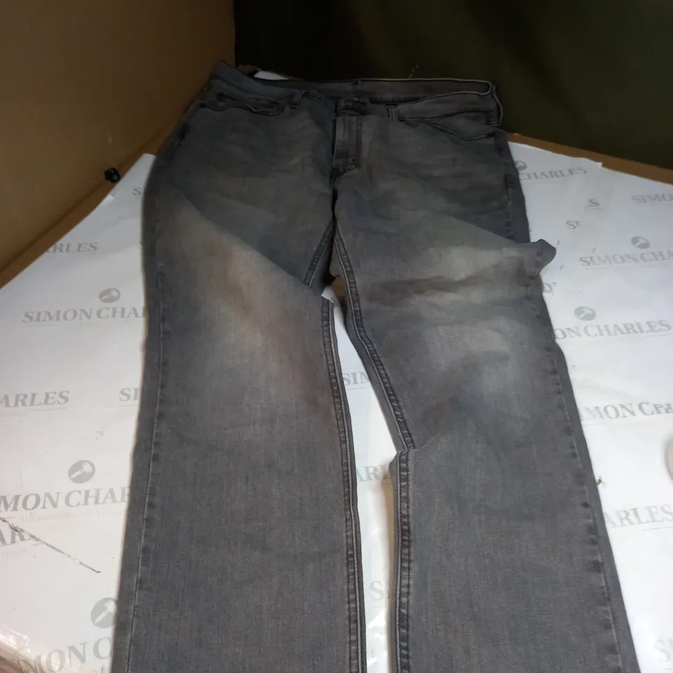 LEVIS DARK GREY JEANS SIZE 36/32