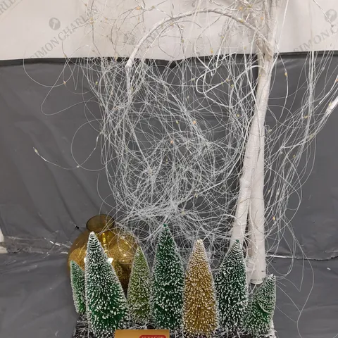 BOX OF APPROX 5 HOUSEHOLD ITEMS TO INCLUDE SUNAGOR MINI-POCKET BINOCULARS, HOME REFLECTIONS ILLUMINATED TREE TABLE DECOR, ALISON CORK PRE-LIT MERCURY GLASS VASE ETC