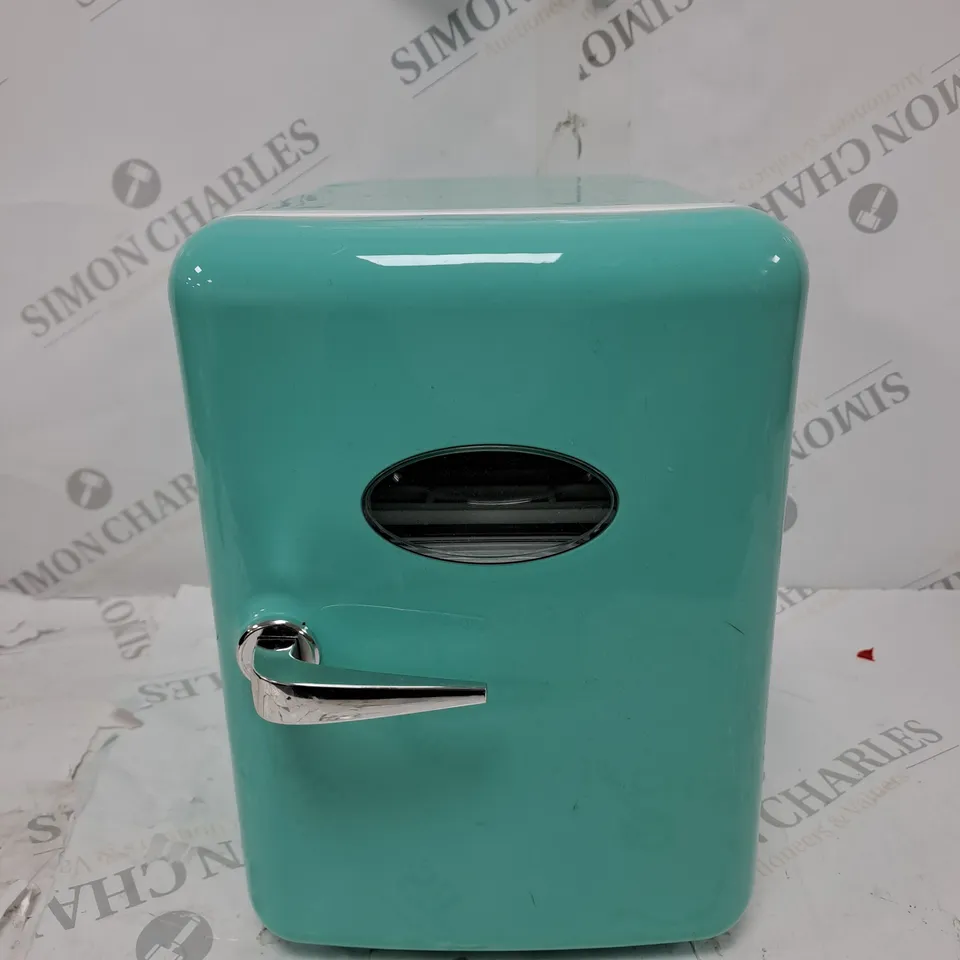 BOXED SO CHILL MINI FRIDGE IN TEAL RRP £44.99
