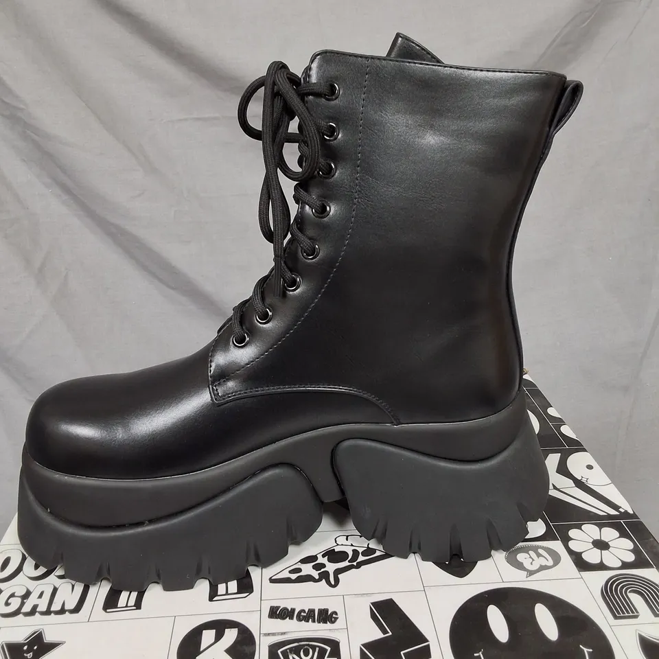 BOXED KOI RANCOR VILUN BLACK LACE UP BOOTS IN BLACK - UK6