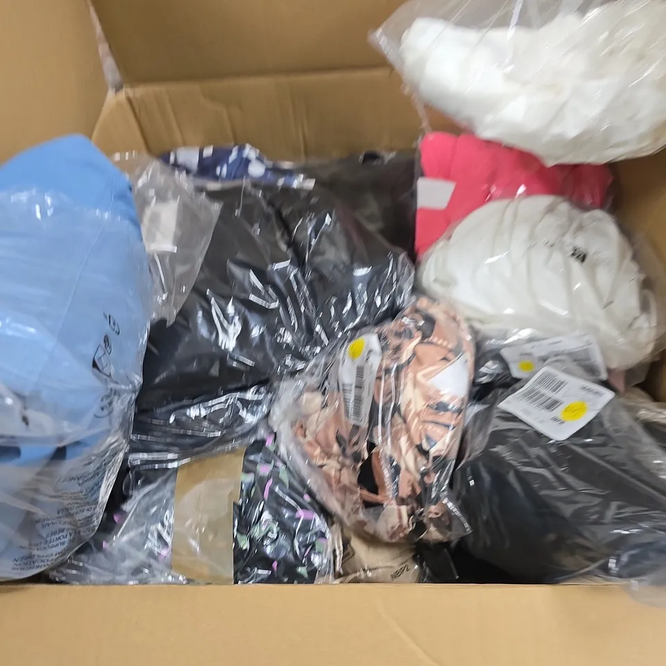 LARGE BOX OF APPROX 15 ASSORTED CLOTHING ITEMS IN VARIOUS STYLES, SIZES AND COLORS