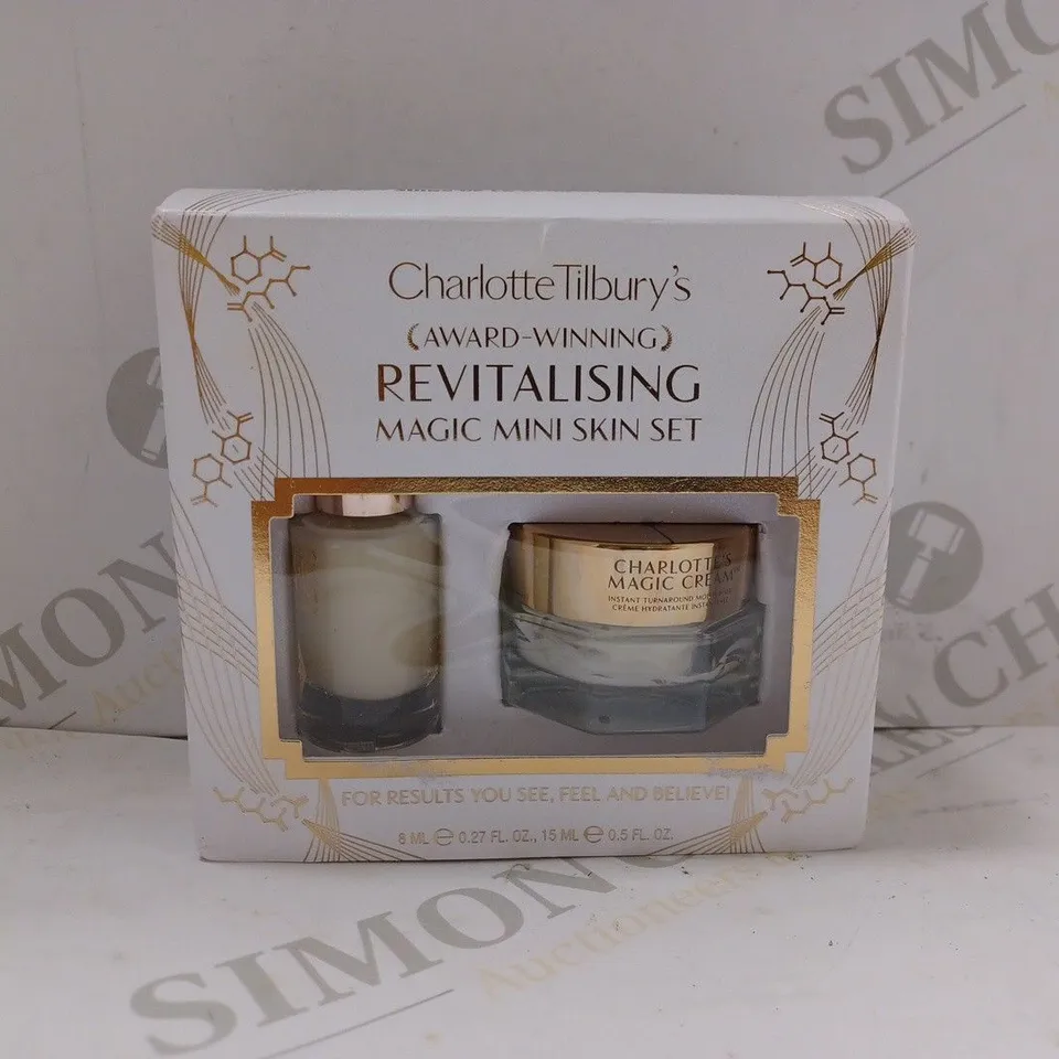 CHARLOTTE TILBURY REVITALISING MAGIC MINI SKIN SET