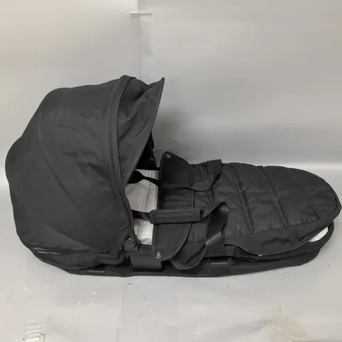 BABY JOGGER CITY TOUR 2 CARRY COT - COLLECTION ONLY 