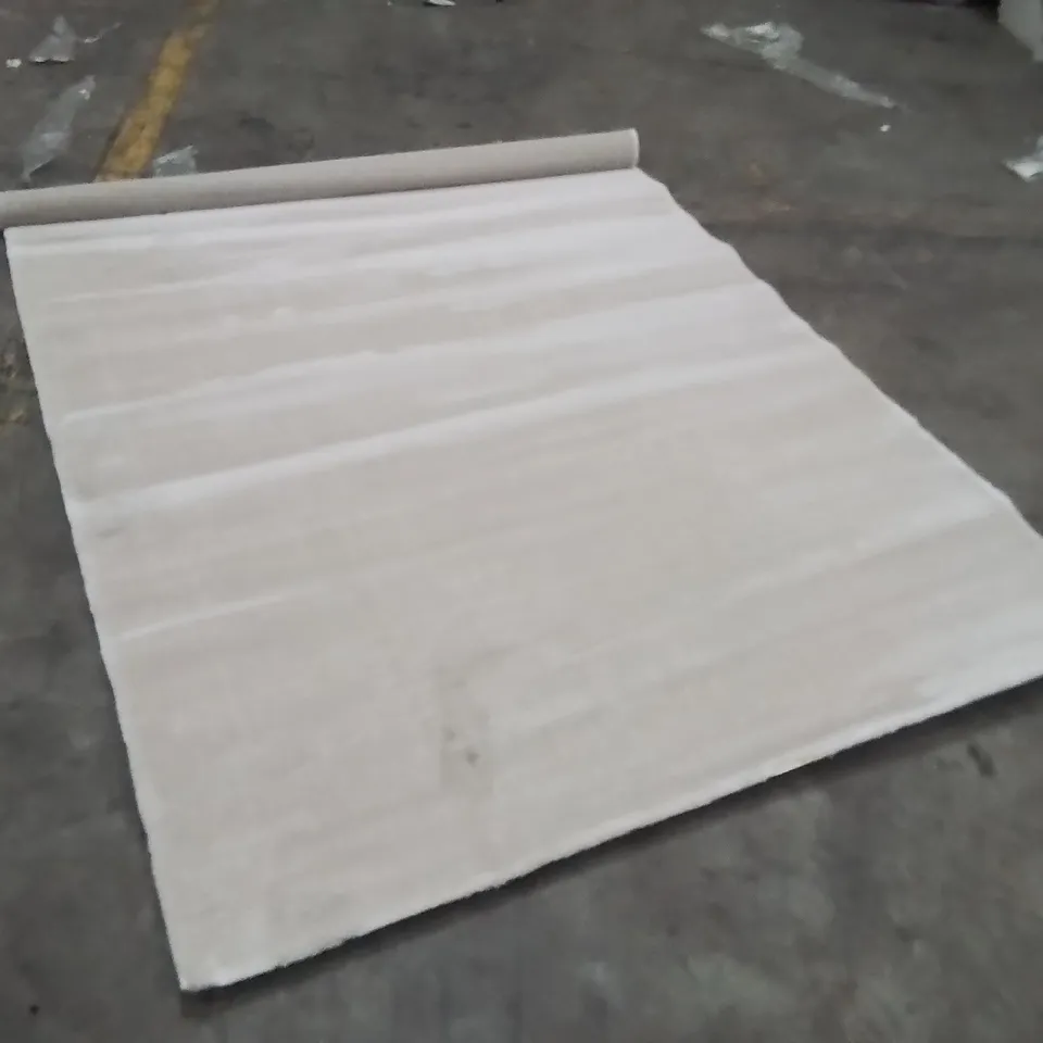 TIFFANY SMOOTH LOW PILE SEMI PLAIN CREAM RUG APPROXIMATELY 200X140CM