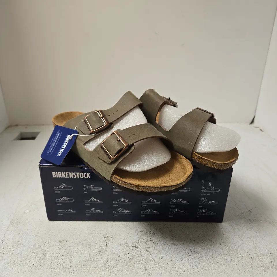 BIRKENSTOCK ARIZONA SANDALS – GREY LEATHER, UK 9 
