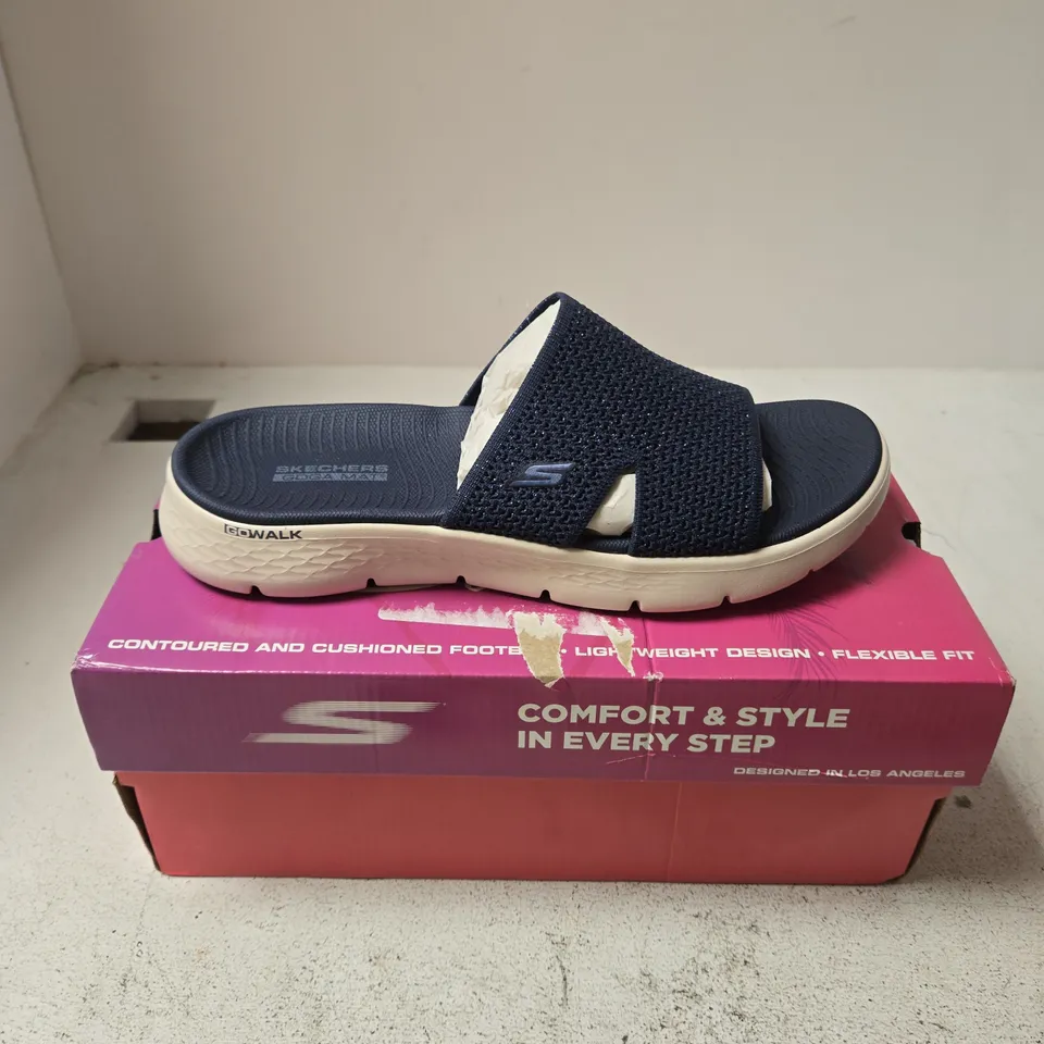 SKECHERS GOWALK SANDALS – NAVY, WOMEN'S UK 7 