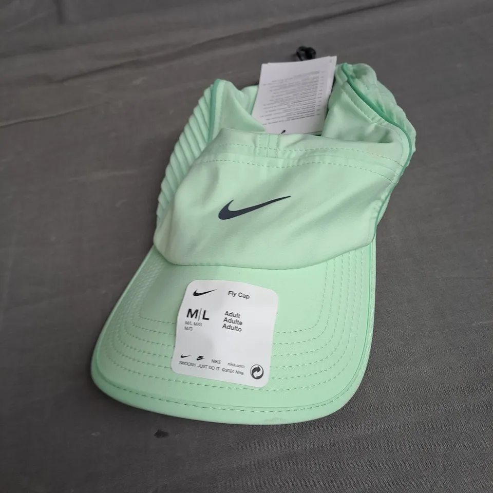 NIKE GREEN CAP 