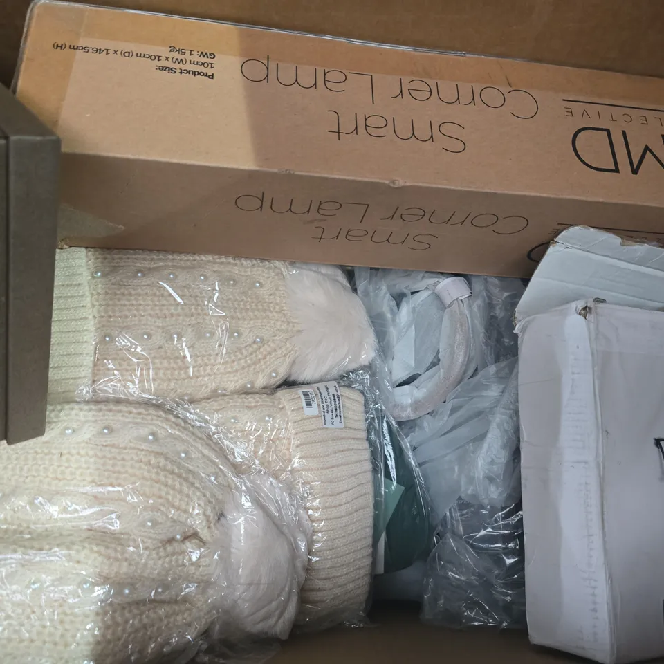 BOX OF APPROXIMATELY 10 ASSORTED HOUSEHOLD ITEMS TO INCLUDE BLADELESS NECK FAN, MASSAGER, ETC