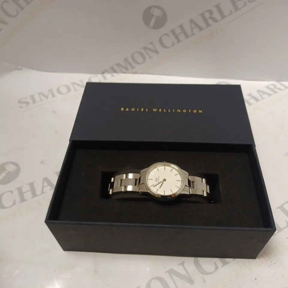 DANIEL WELLINGTON SILVER/BLACK SMALL WATCH 